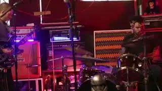 Guitorgan jam improv loop slit screen