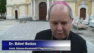 Helyére került a Nagyboldogasszony Főszékesegyház tornyának harangja