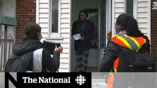 Community campaigns in Montreal bring vaccine information to people&rsquo;s doors