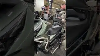 Вручение подарка Ренату Агзамову - скутер ZONTES 368G!