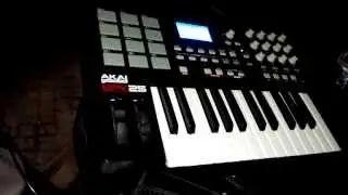 Akai PRO MPK25