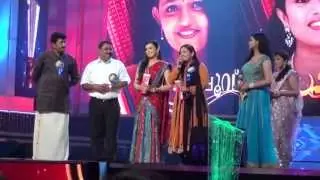 Asianet Television Awards 2013 - Sabu kurian present best actress award