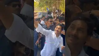 A Fan&rsquo;s Dream Come True! YS Jagan Mohan Reddy Gives Selfie to Devoted Supporter 👑✨| #trending #viral