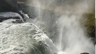 водопад в Исландии