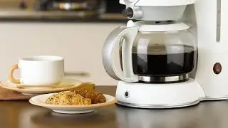 Καφεδακι;Χαλαρα με Μπαμπινο. #Frutotrelalivestream #Livedrinkingcoffee #SKG #γοργονεςκαιμαγκες