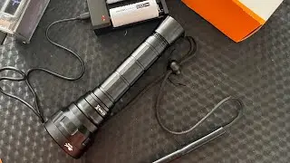 TEST Đ&Egrave;N PIN WURKKOS DL40 5000LM SI&Ecirc;U S&Aacute;NG 2 PIN 26650