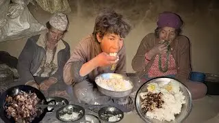 Traditional village cooking in a  dhedo || Eastern mid-Hill Rural Nepal || 