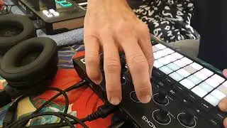 Novation circuit tracks synthwave house live session 
