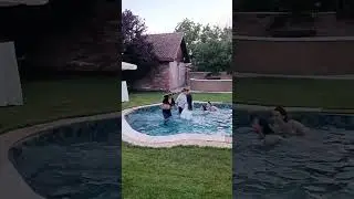 Man Falls as he Enters Pool With Shots at Wedding After Party - 1513976