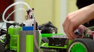 'We hebben elektriciteit vloeibaar gemaakt', studenten TU Eindhoven laten auto rijden op mierenzuur