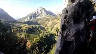 Ascendiendo a las Cuevas Covalanas