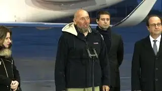 Last French hostage arrives home after three years