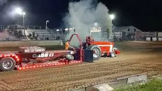 THE LONG HAUL HARVESTER PULLING TRACTOR AT THE SHOWDOWN IN CURDTOWN OF 2O25 IN ELLSWORTH, WISCONSIN.