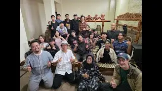 MAMAH DASIMAH MAESTRO KAWIH SUNDA 74 TAHUN NGAWIH BARENG MAHASISWA PRODI BAMBU SMT 1 - 2025