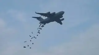 Boeing C-17 cargo air drop