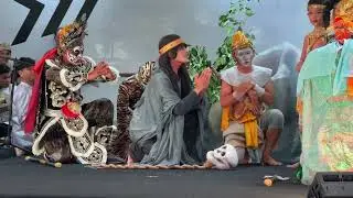 ល្ខោនបាសាក់ រឿង “កុមារទេព”