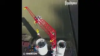 ENERCON LCC 140 Climbing Crane #gigadgets #cranes #windturbine #windenergy #machinery