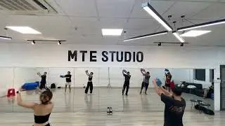 “Con Đường Tôi” dance practice with hologram by #mtedancegroup