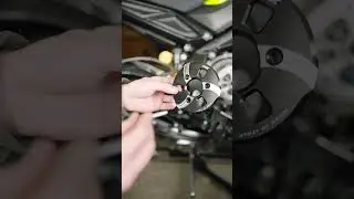 DBK Clear Clutch - Installation Street Triple MOTO2