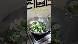 &ldquo;Spicy, shiny, chatpati &mdash; sab kuch ek plate me! 💚✨&rdquo;#trendingnow #food #youtubeshorts #viral #recipe