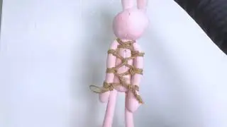 《Side Tie》