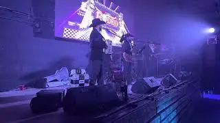 Popurr&iacute;. Grupo. Mandatto en el rodeo Night club de Greeley co