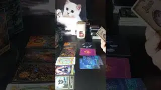 AVEȚI PE CINEVA DRAG CARE ARE O DEPENDENȚĂ🍁 3 variante#tarot 