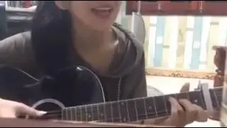 hot girl guitar cover l&agrave;m người y&ecirc;u anh nh&eacute; baby cực hay   YouTube