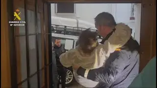 Guardia Civil desaloja casa por casa en Grazalema por temor a un desprendimiento - laSexta Noticias