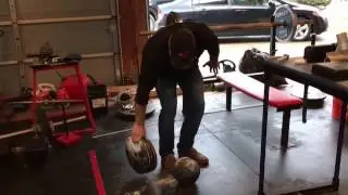 Paul Knight with 4-10kg One hand pinch