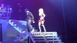 Ashley and Kenny dancing @ Pussycat Dolls Doll Domination World Tour Amsterdam!