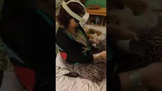 Fifty year old non gaming Autistic lady tries Virtual reality for the first time.