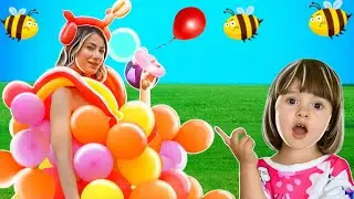 Arina Pretend Play Makes New Dresses for Mom | Funny video for kids story