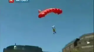 FLURL-dot-com-81276-freefall_0001.wmv