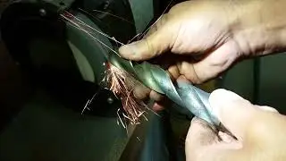 Sharpening large drills