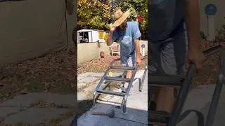 СНЯТИЕ ЛЕСТНИЦЫ ДЛЯ БАССЕЙНА #бассейн #лестница #руководство #шорты