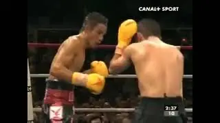 2006: Somsak Sithchatchawal vs Mahyar Monshipour (Round 10) (The Ring Magazine Round of the Year)