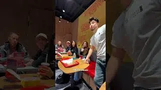 Когда перед всеми просят убрать машину