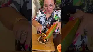 КАК ПОЧИСТИТЬ И НАРЕЗАТЬ ПАПАЙЯ. АРУСЯ КАВКАЗ. ПАПАЙЯ.