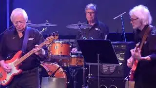 The Mystery Wires - Apache