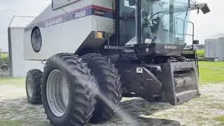 GLEANER R62 For Sale