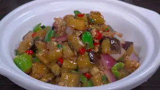 在家炒茄子总是不好吃，那是你的方法不对，今天跟着阿见一起做，好吃又解馋，上桌必点赞#like #家常菜 #美食 #cooking
