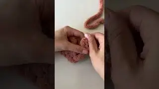 How to Make an Easy Scarf with Sensy&rsquo;s Chunky Yarn