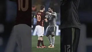 Tutti in piedi al Bernabeu per Totti🥲💛❤️. #viral #love #respect #youtube #football #emotional