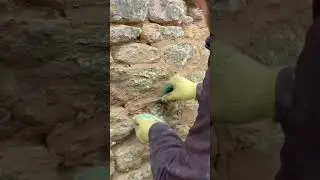 POINTING STONE WALLS WITH LIME MORTAR #construction #stonewalling #masonry