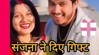 किसको दिए गिफ्ट 😱