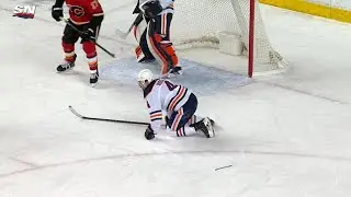 Kris Russell Loses Skate Blade