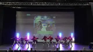 65- Revolution Fam- Crew XLarge