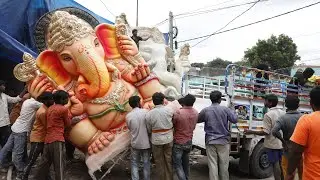 Dhoolpet Ganesh idols Transporting 2021 | Ganesh idol lifting with hands  | Ganesh aagman 2021