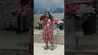Minha princesa louvando ❤️